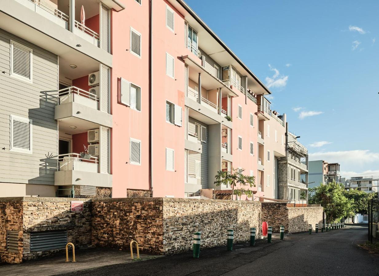 Апартаменти Appart'Eden : Vue Panoramique Sur Saint-Denis Сент-Клотільд Екстер'єр фото